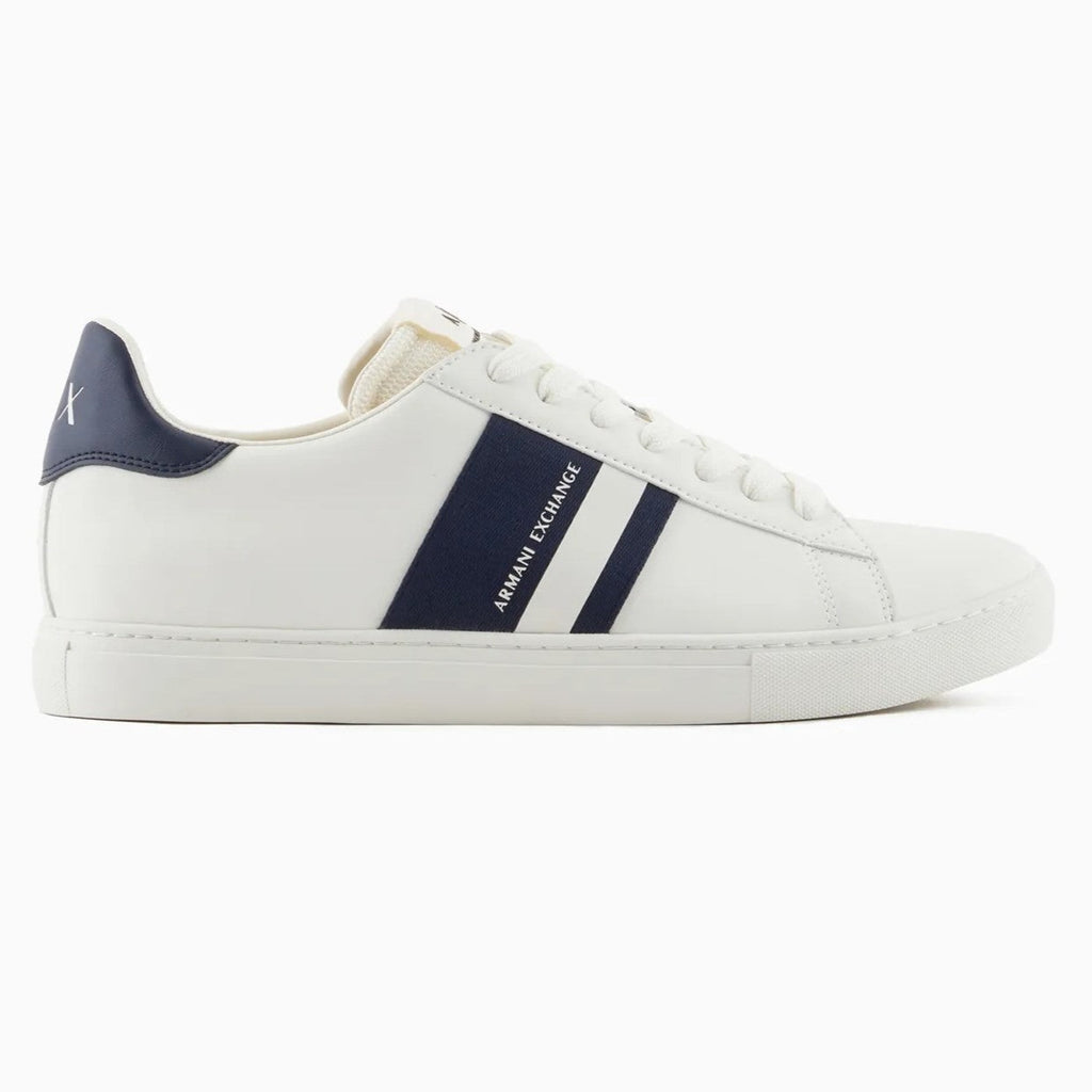 Armani Exchange Sneakers XUX173 XV666 N481 Off White / Navy